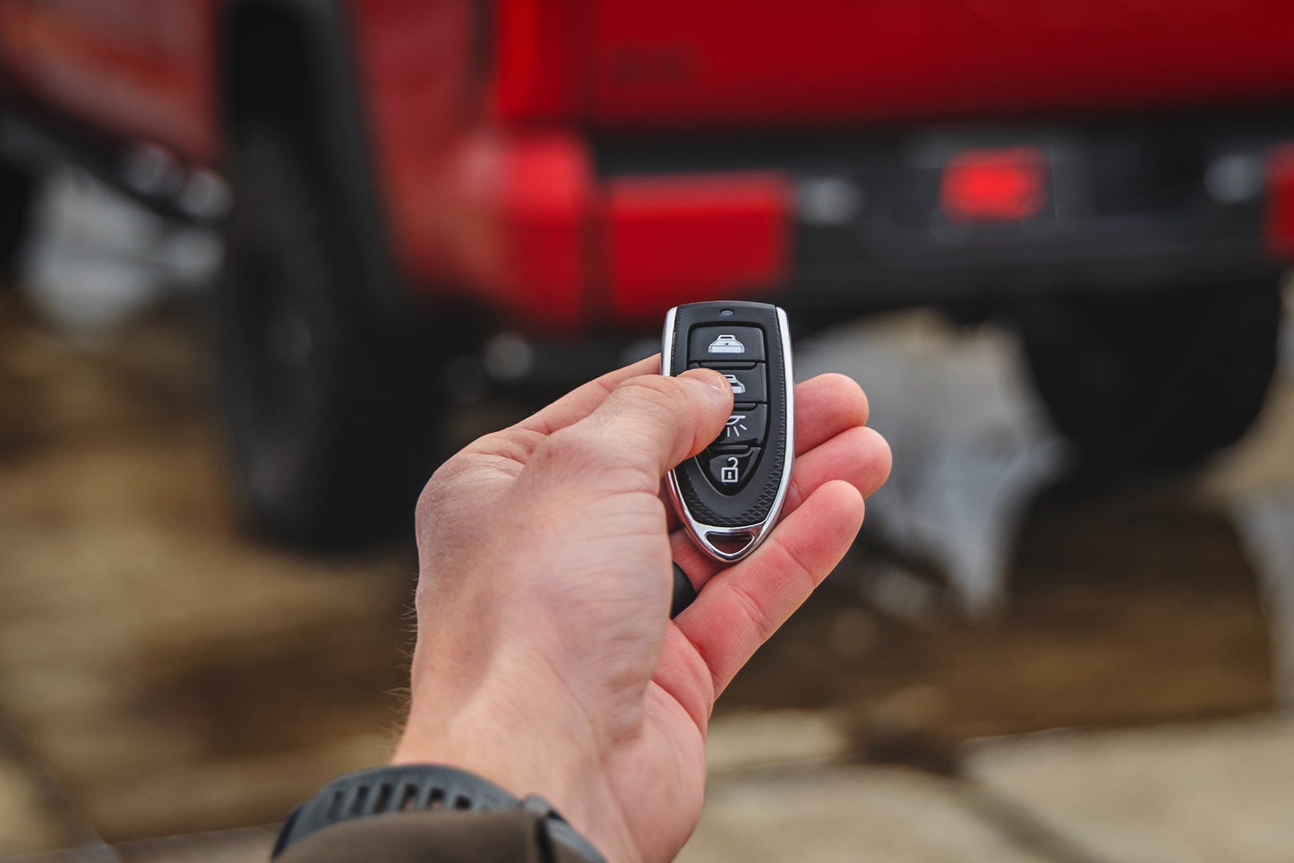 Powered Retractable Bed Cover 5'7" Bed | Toyota Tundra 2WD/4WD (2022-2025)