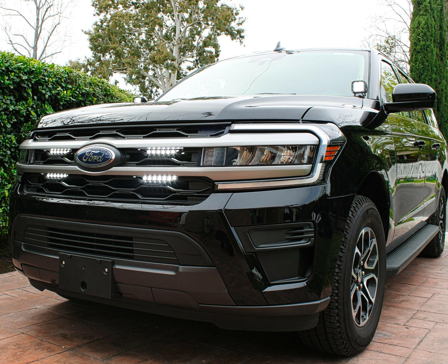 2022-2024 Ford Expedition Hood Mount Kit