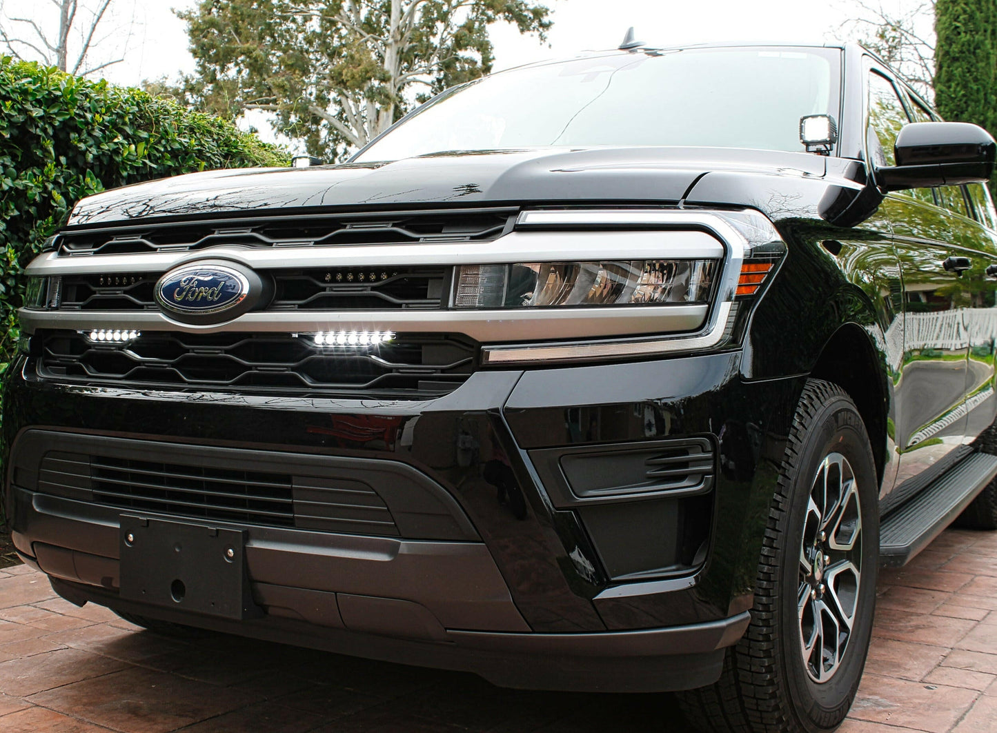 2022-2024 Ford Expedition (4) 11in Light Bars
